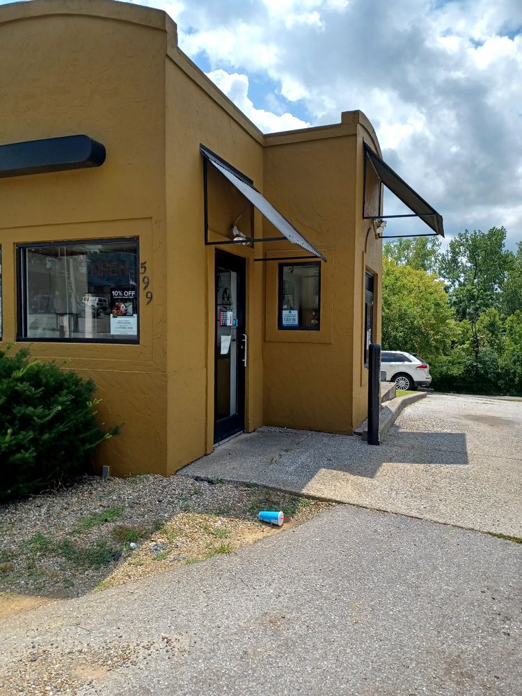 Chicken Koup: 599 E Main St, Frankfort, KY 40601